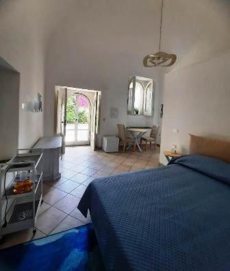 La Casa Delle Camelie Hotel Meta Bagian luar foto